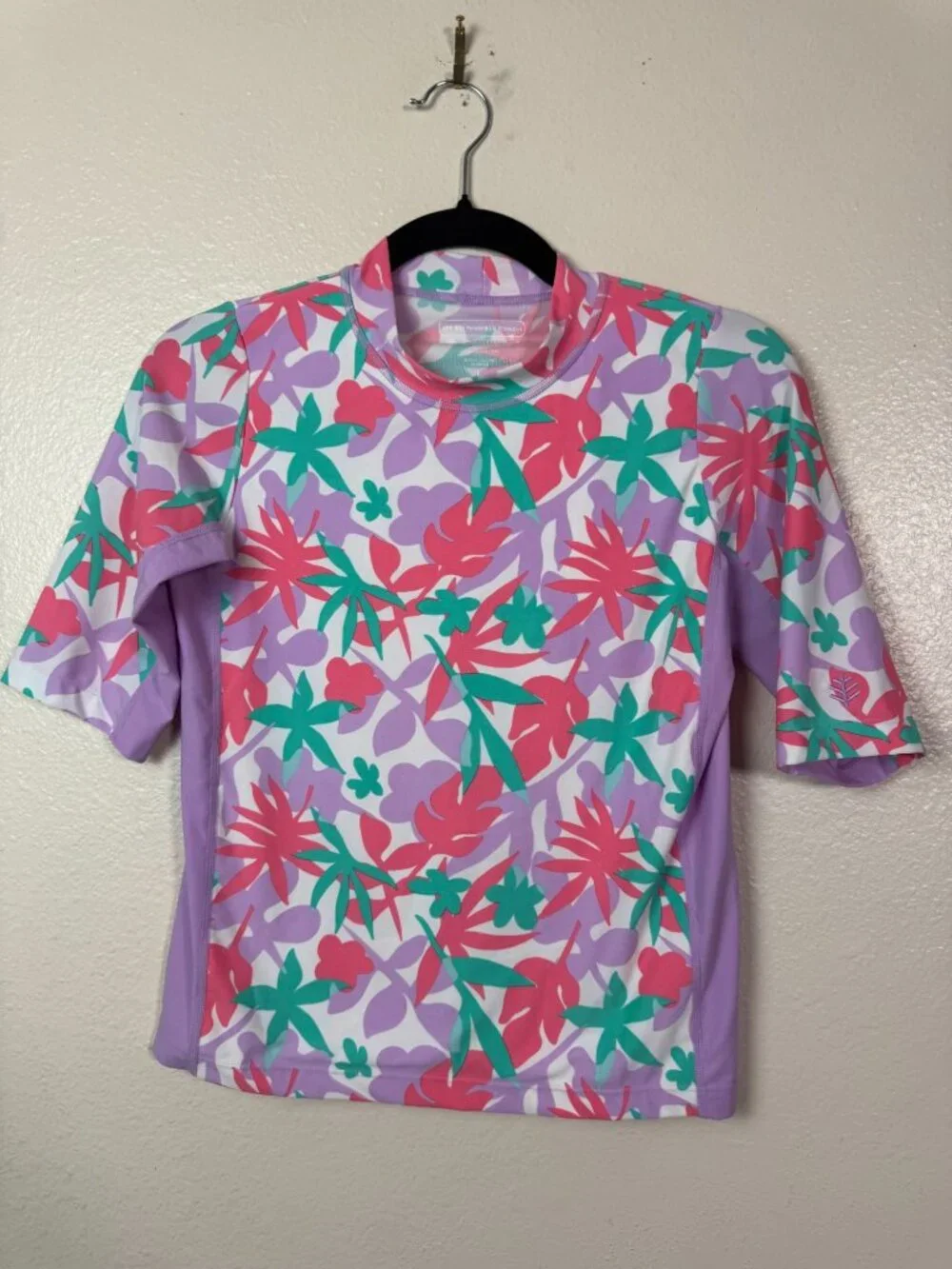 Coolibar Youth UPF 50+ Floral Rash Guard Shirt size Larg Pink Multicolor Beach